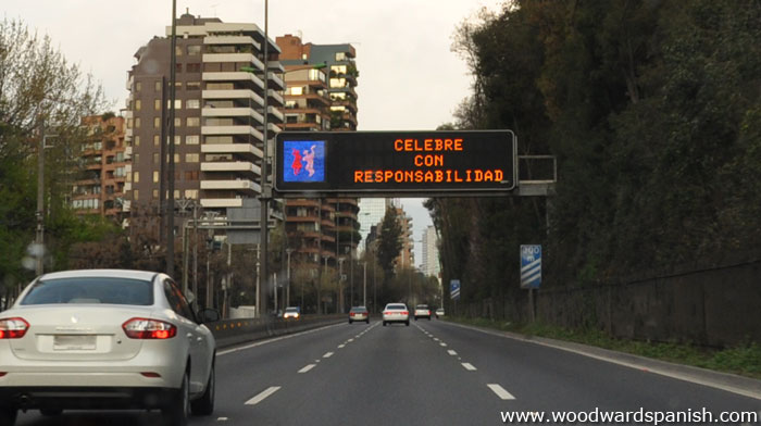 A sign in Spanish saying Celebre con responsibilidad